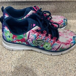 Skechers Women Size 11 Floral Sneakers with Pink and Blue